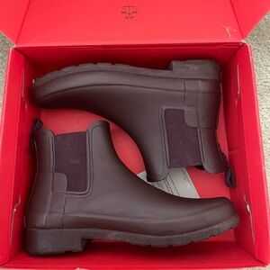 Hunter Chelsea Rain Boots (size 9)
